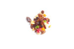 Mix exotického ovocia – mango, ananás, papája a ďalšie sušené kúsky, farebný a prémiový výber ovocia.